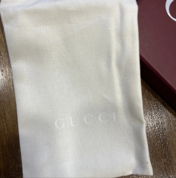 Gucci Box, Pouch, Shopping Bag, Receipt/Product Guide Envelope | Burgundy - Picture 2 of 6